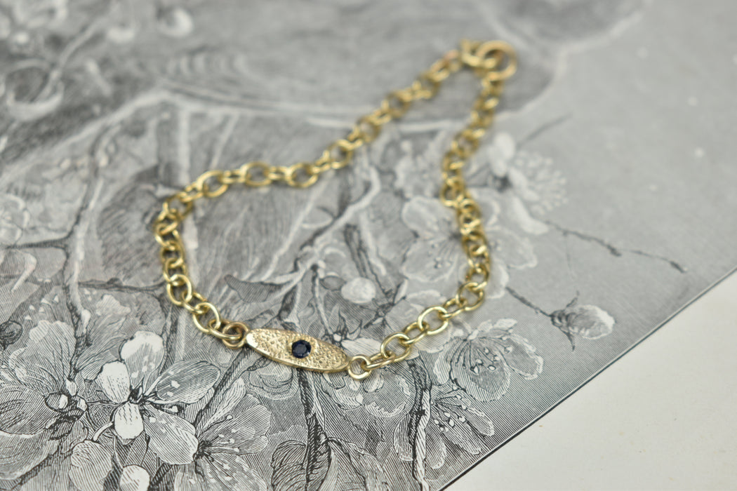 Sapphire and gold chain bracelet