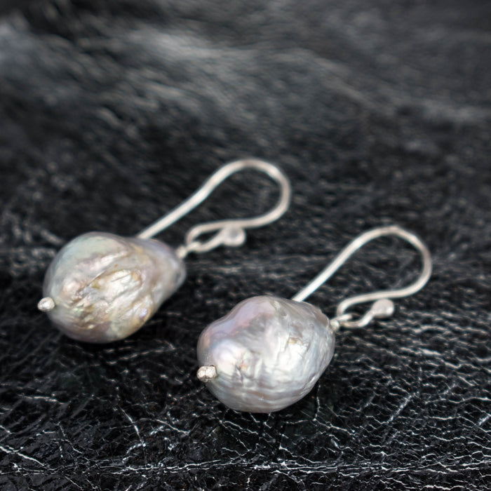 Textured pearl drops